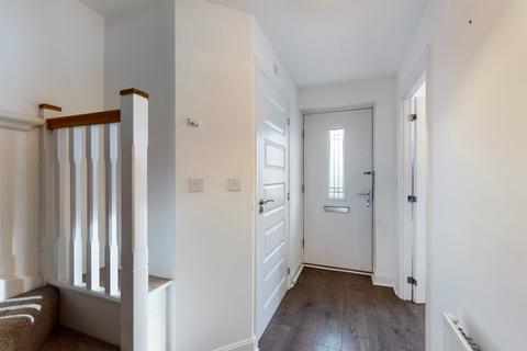 5 bedroom terraced house to rent, John Liddell Way, Chapel Gate, Basingstoke, RG21