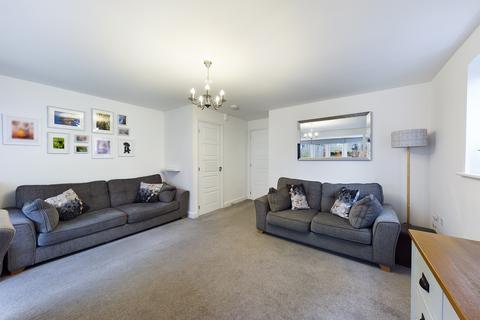5 bedroom terraced house to rent, John Liddell Way, Chapel Gate, Basingstoke, RG21