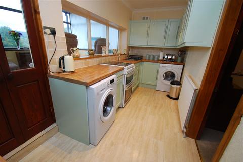 31 Cross Lane, Stocksbridge, Sheffield, S36 1AY