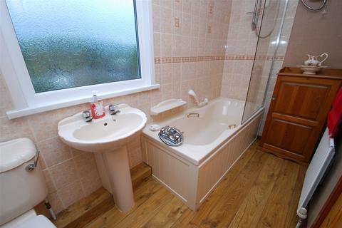31 Cross Lane, Stocksbridge, Sheffield, S36 1AY