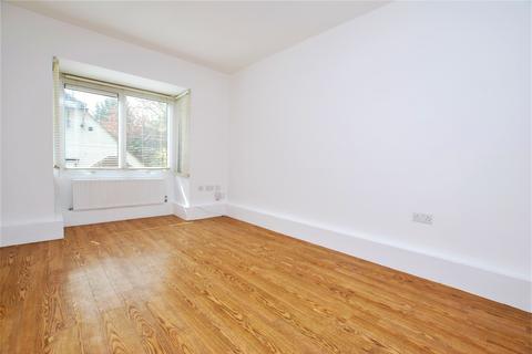 1 bedroom apartment to rent, Mathon Court, Cross Lane, Guildford, Surrey, GU1