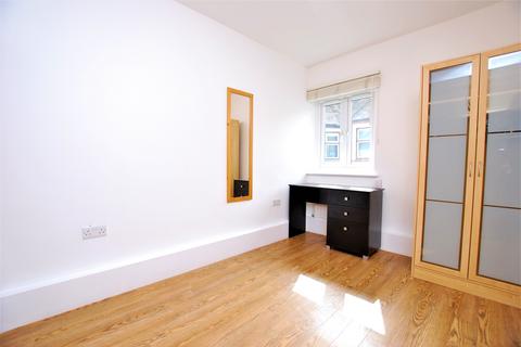 1 bedroom apartment to rent, Mathon Court, Cross Lane, Guildford, Surrey, GU1
