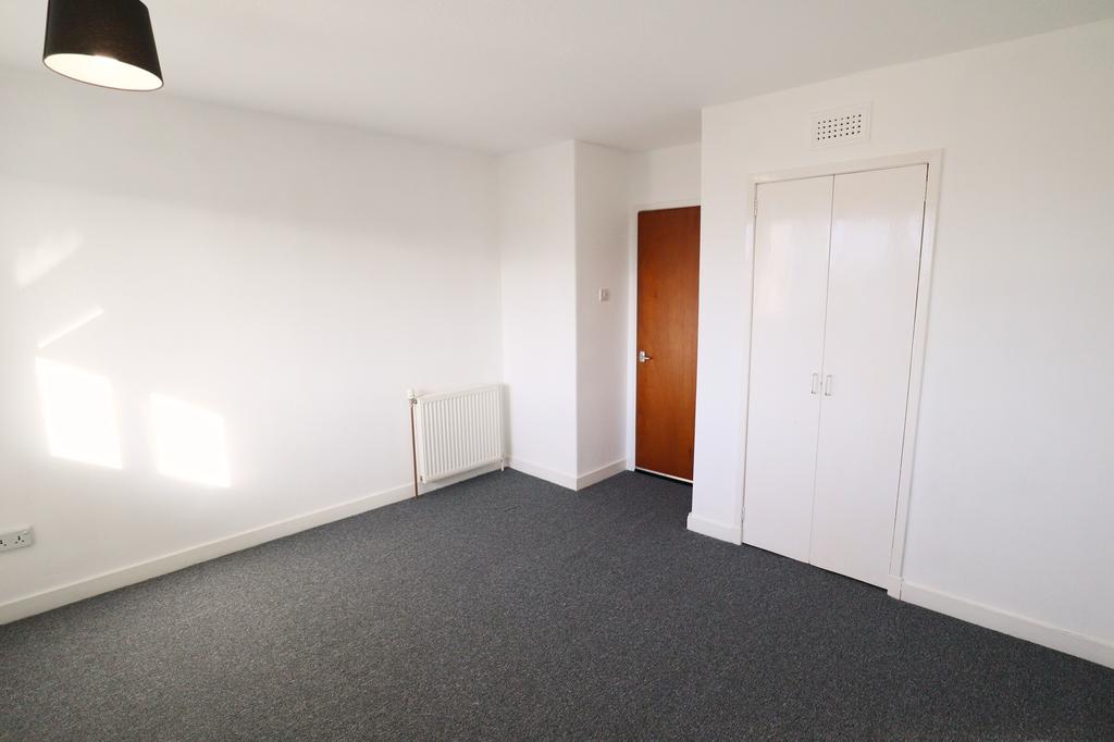 Bedroom 1 (2)