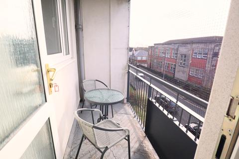 84 Balerno Drive, Glasgow, G52 1NA