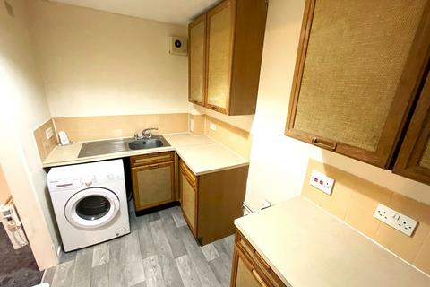 42 Rushdon Close, Romford, RM1 2RE