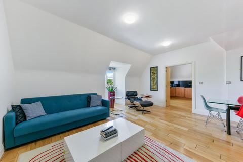 3 bedroom apartment for sale, London Road, Brentford, TW8