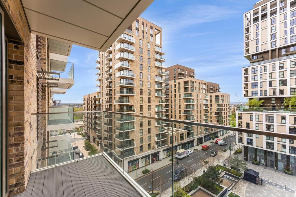 Quill House, Kidbrooke Village... Studio £1,699 pcm (£392 pw)
