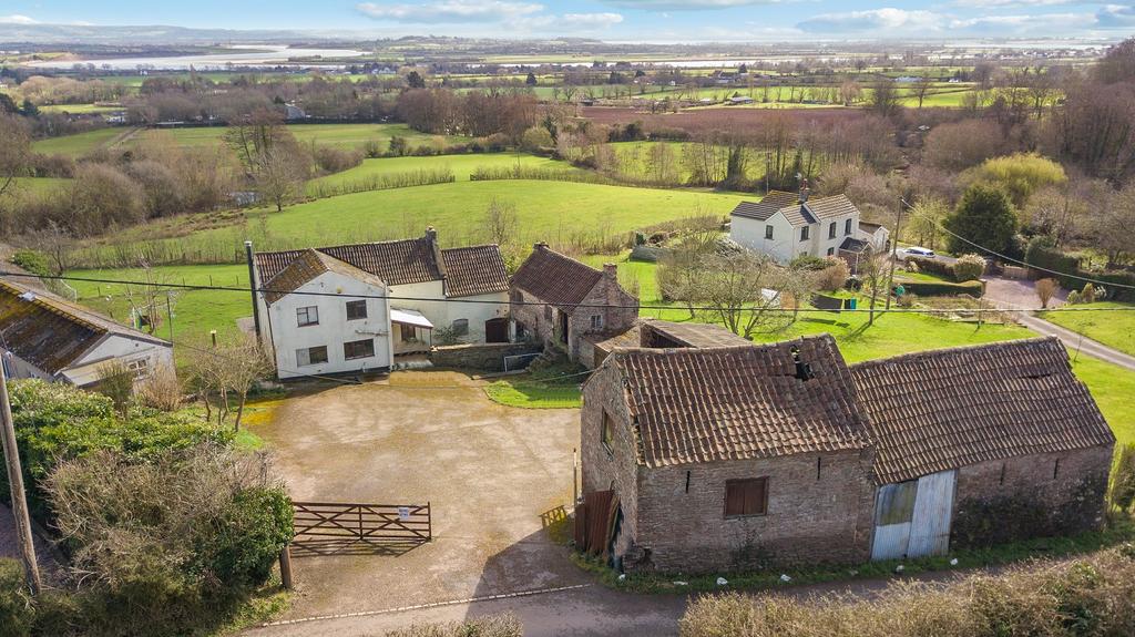New Road, Popes Hill, Newnham, Gloucestershire. GL14 1JT 3 bed detached