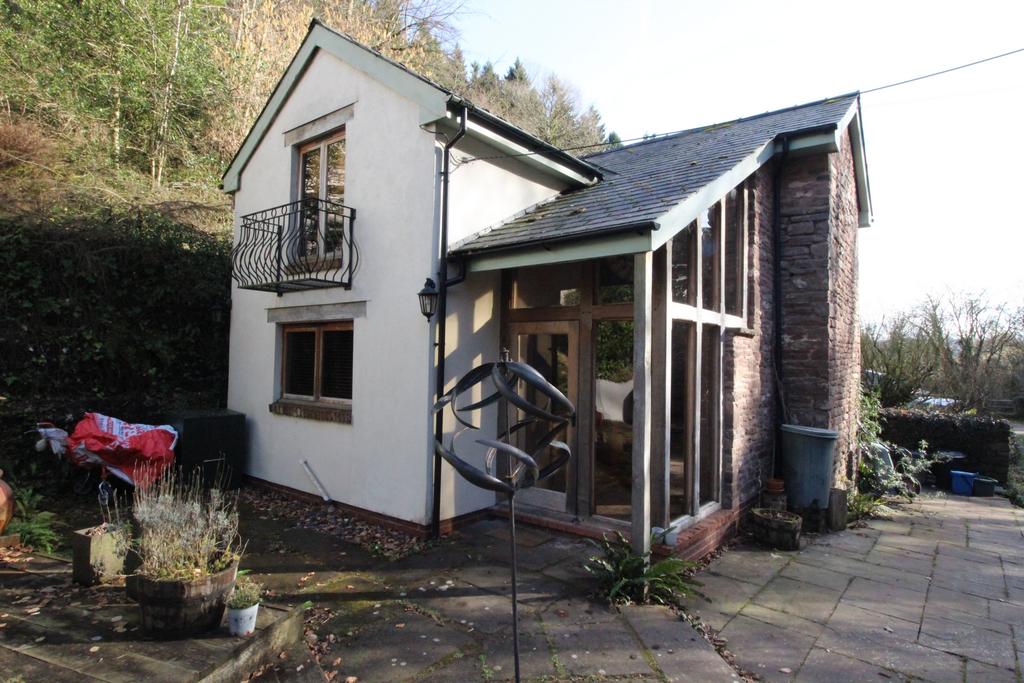Buckholt, Monmouth, NP25 2 bed cottage £1,100 pcm (£254 pw)