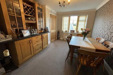 4 bedroom house for sale, Priest Close, Hunmanby