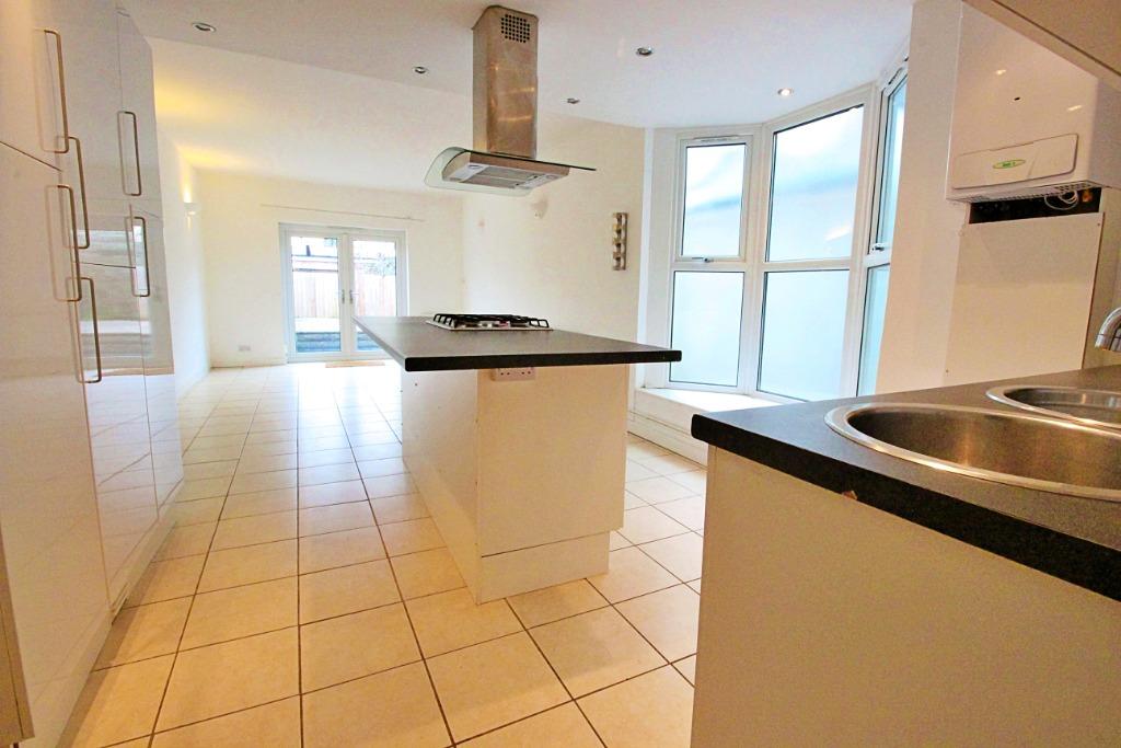 Dogo St, Pontcanna, Cardiff, CF11 2 bed flat £270,000
