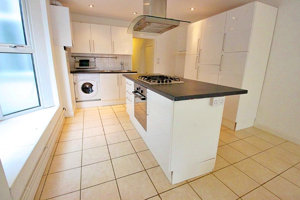 Dogo St, Pontcanna, Cardiff, CF11 2 bed flat £270,000