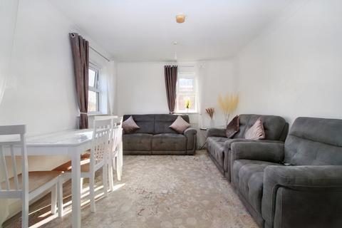 2 bedroom flat for sale - Crispin Way, Hillingdon, Middlesex