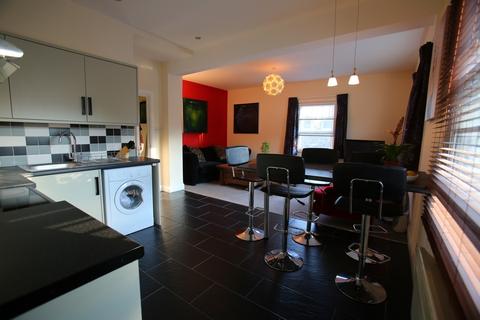 2 bedroom apartment to rent - The Pantiles Tunbridge Wells TN2