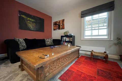 2 bedroom apartment to rent - The Pantiles Tunbridge Wells TN2
