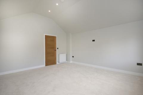 97 Coton Lane, Tamworth, B79 7ST