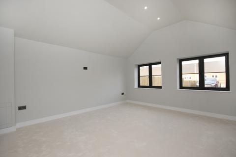 97 Coton Lane, Tamworth, B79 7ST
