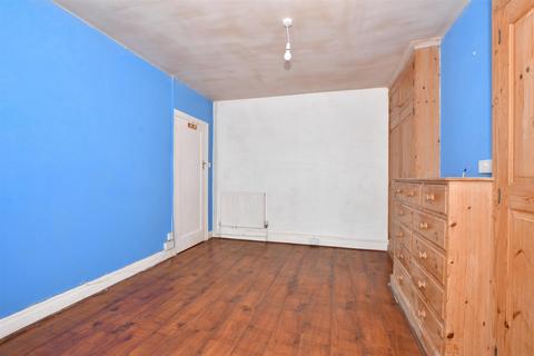 2 Holbrook Drive, Newington, Ramsgate, CT12 6DY