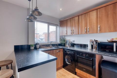 8 Bilbury Close, Redditch, B97 5XN