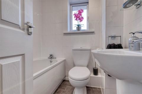 8 Bilbury Close, Redditch, B97 5XN