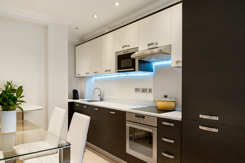 2 bedroom flat to rent, Maple Leaf, Broomfield Lane, Palmers Green, N13