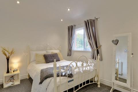 5 Cuthbert Close, Thornaby, Stockton-on-tees, TS17 6PJ