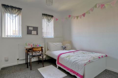 5 Cuthbert Close, Thornaby, Stockton-on-tees, TS17 6PJ