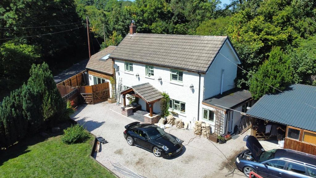 Holsworthy, Devon 3 bed detached house for sale £635,000