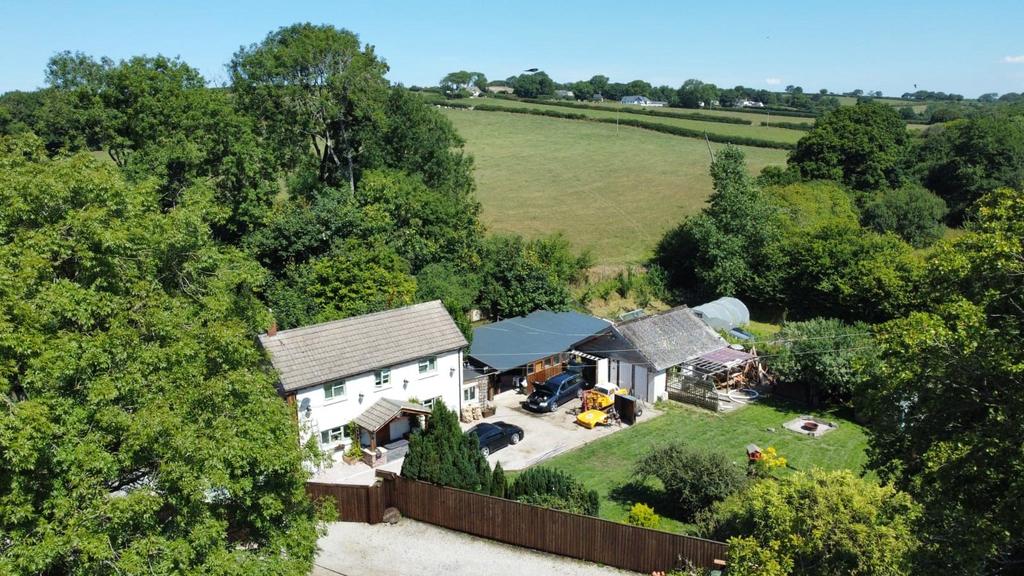 Holsworthy, Devon 3 bed detached house for sale £625,000