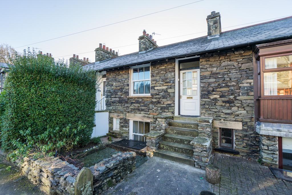 12 Upper Oak Street, Windermere... 2 bed terraced house - £750 pcm (£ ...