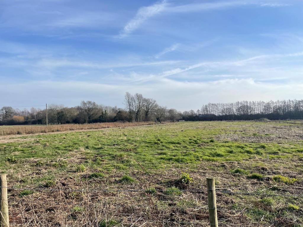 Broome, Bungay, Suffolk Land £25,000
