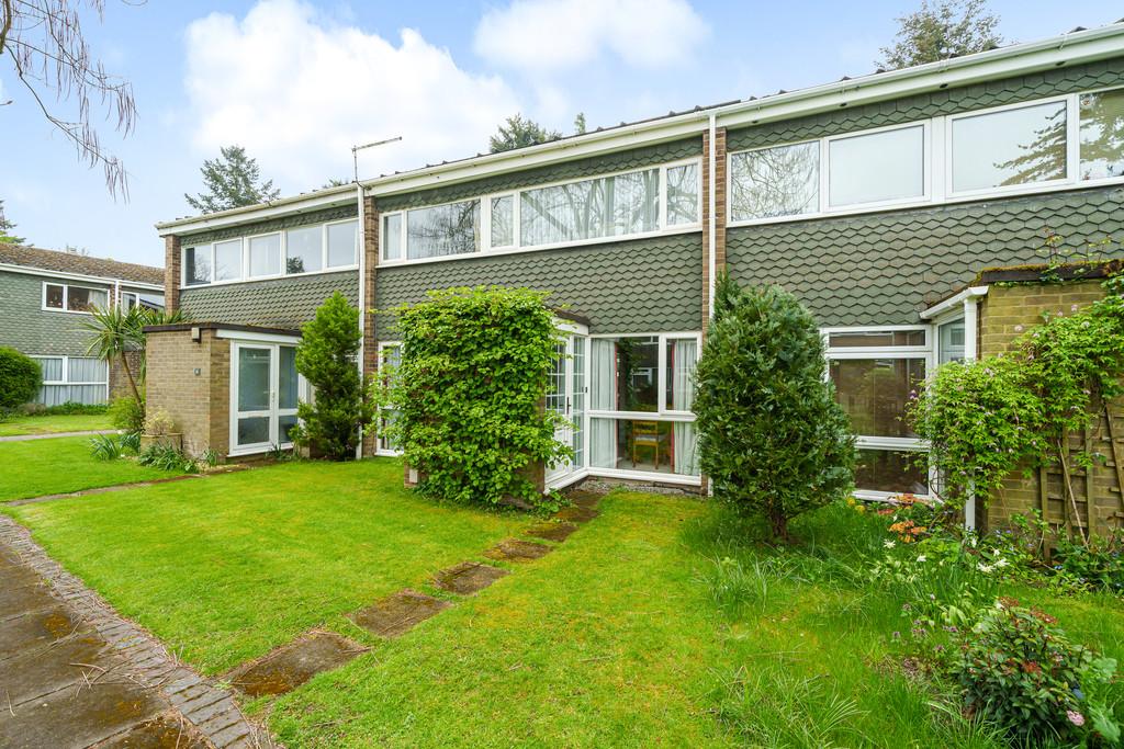 The Walnuts, Norwich 3 bed terraced house £325,000