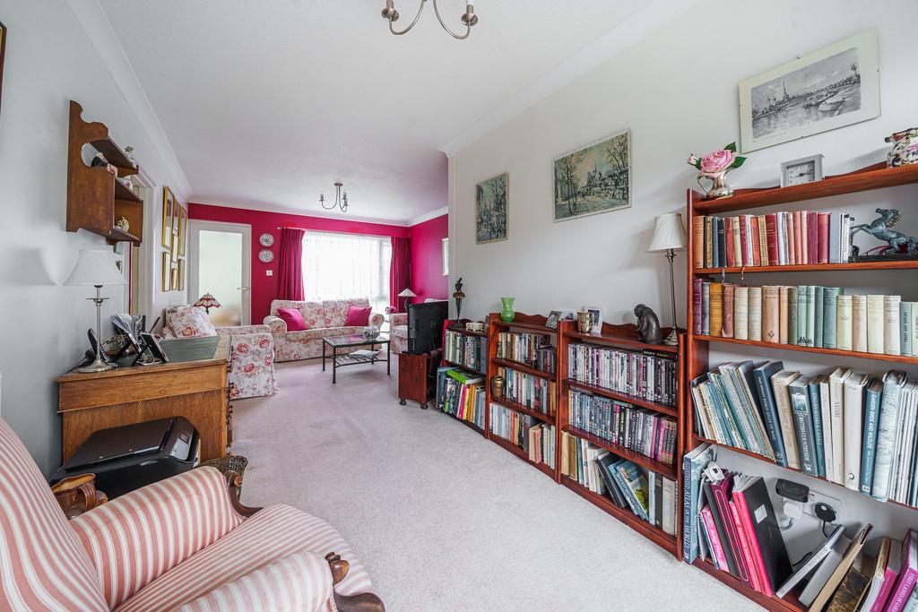 The Walnuts, Norwich 3 bed terraced house £325,000