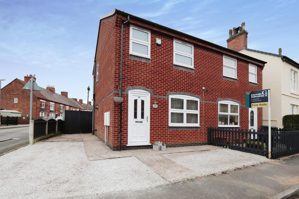 School Street, Church Gresley, DE11 9 3 bed semidetached house £190,000
