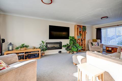 8 Boulderside Close, Norwich, NR7 0JJ