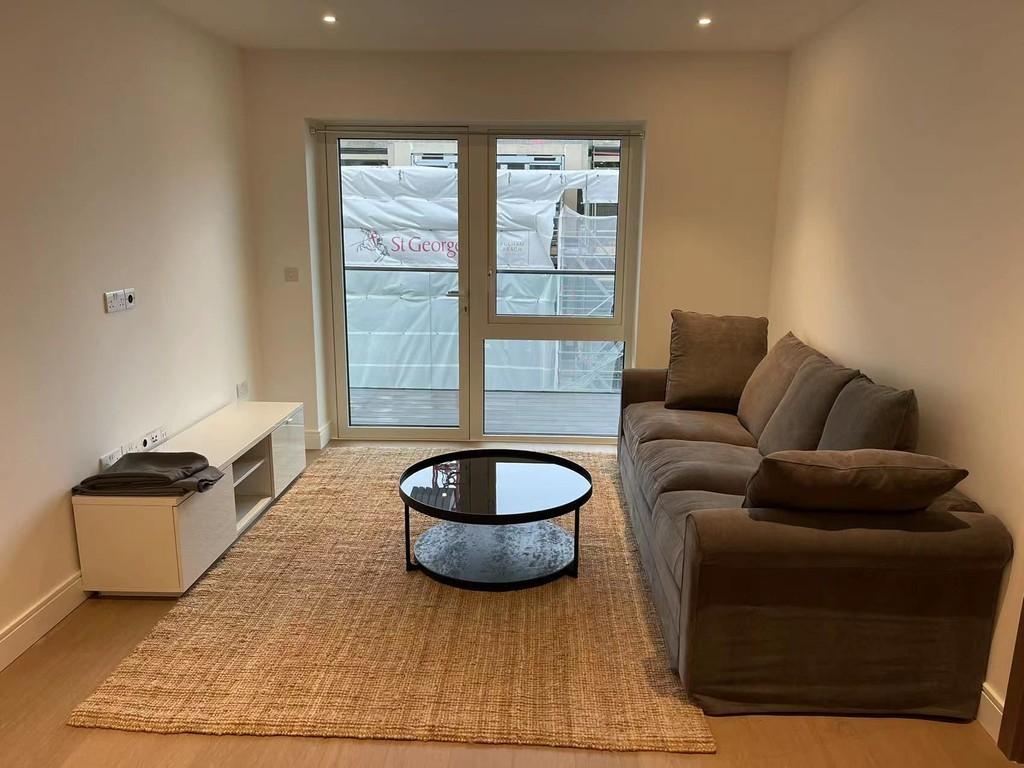 Fulham Reach, London 1 bed apartment to rent £2,817 pcm (£650 pw)