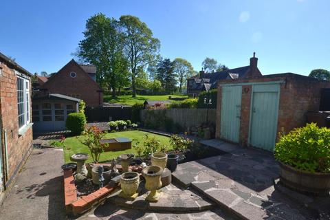 4 bedroom cottage for sale, Barnards Place, Long Clawson