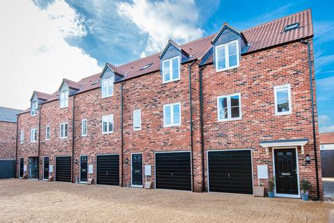 2 bedroom townhouse for sale - King's Lynn