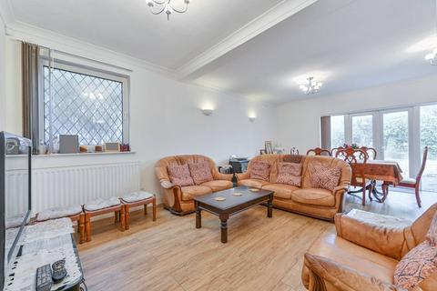 undefined, Kenton Road, Harrow, HA1