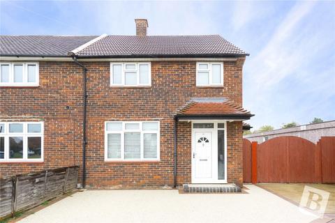 4 bedroom semi-detached house for sale - Araglen Avenue, South Ockendon, Essex, RM15