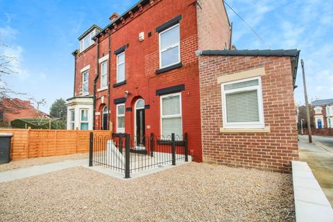 6 bedroom semi-detached house to rent, BILLS INCLUDED - Ebor Place, Hyde Park, Leeds, LS6