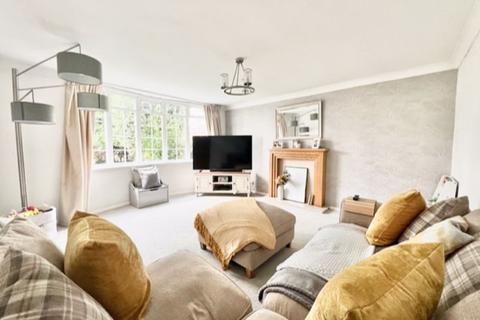6 Carnoustie, Waltham, Grimsby, DN37 0EJ