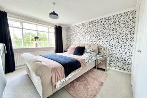 6 Carnoustie, Waltham, Grimsby, DN37 0EJ