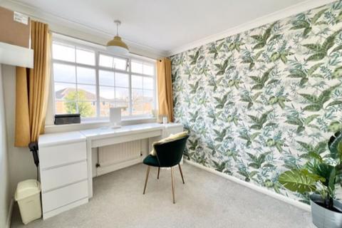 6 Carnoustie, Waltham, Grimsby, DN37 0EJ