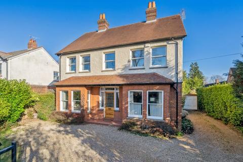 4 bedroom detached house for sale - Beaconsfield Road, Farnham Royal