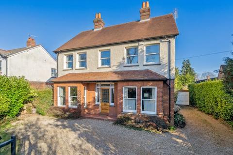 Oaklands Beaconsfield Road, Farnham Royal, Slough, SL2 3BP