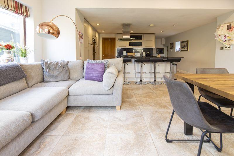 Family Room /...