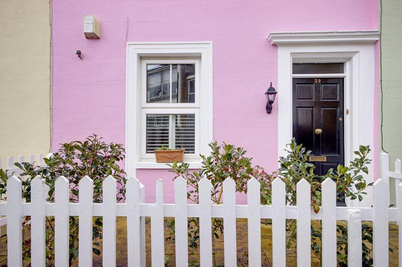 Holly Walk, Enfield 2 bed house for sale £549,995