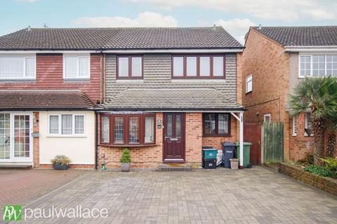 3 bedroom semi-detached house for sale, Ranworth Avenue, Hoddesdon