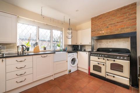 3 bedroom cottage for sale - Chaul End Village, Caddington.
